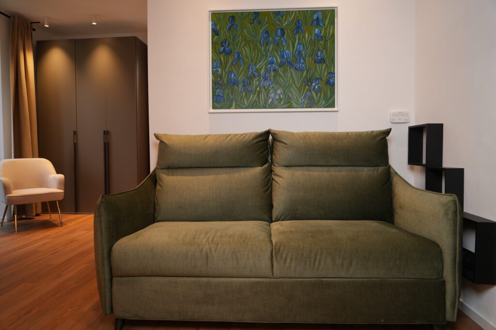palmarea-house-lago-maggiore-soggiorno-divano.